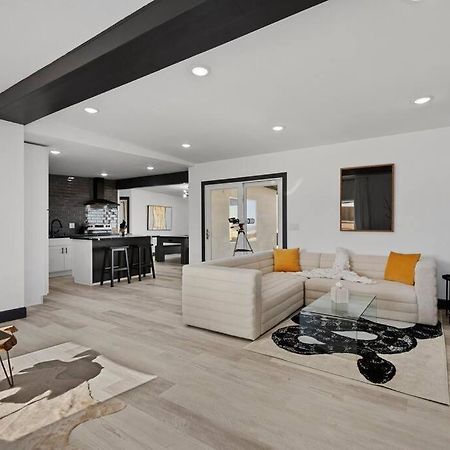 Star Gazers Modern Home On 5 Acres Of Land! Sunfair Heights Buitenkant foto