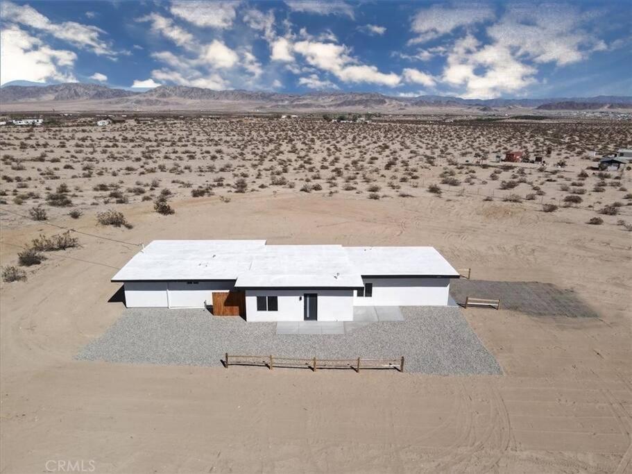 Star Gazers Modern Home On 5 Acres Of Land! Sunfair Heights Buitenkant foto